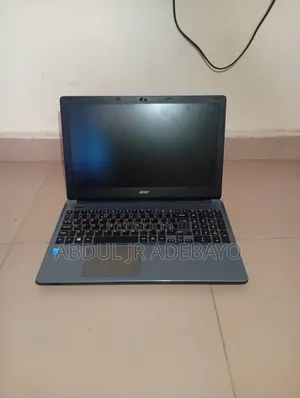 Laptop Acer Aspire E5-571 8GB Intel Core i3 HDD 500GB