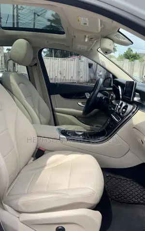 Mercedes-Benz GLC-Class 2017 White