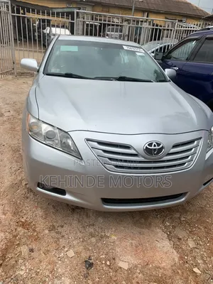 Toyota Camry XLE 4dr Sedan (2.4 4cyl 5A) 2008 Silver