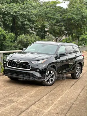 Toyota Highlander XLE 2021 Black