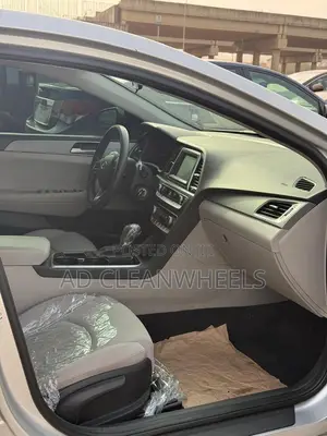 Hyundai Sonata SE 2018 Silver