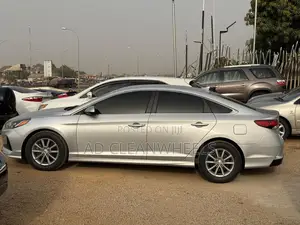 Hyundai Sonata SE 2018 Silver
