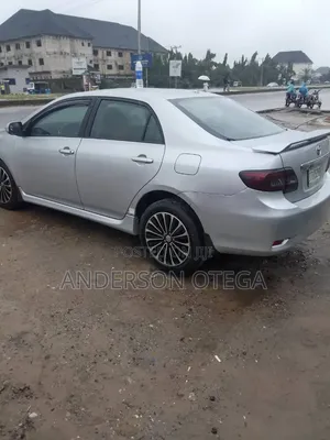Toyota Corolla 2011 Silver