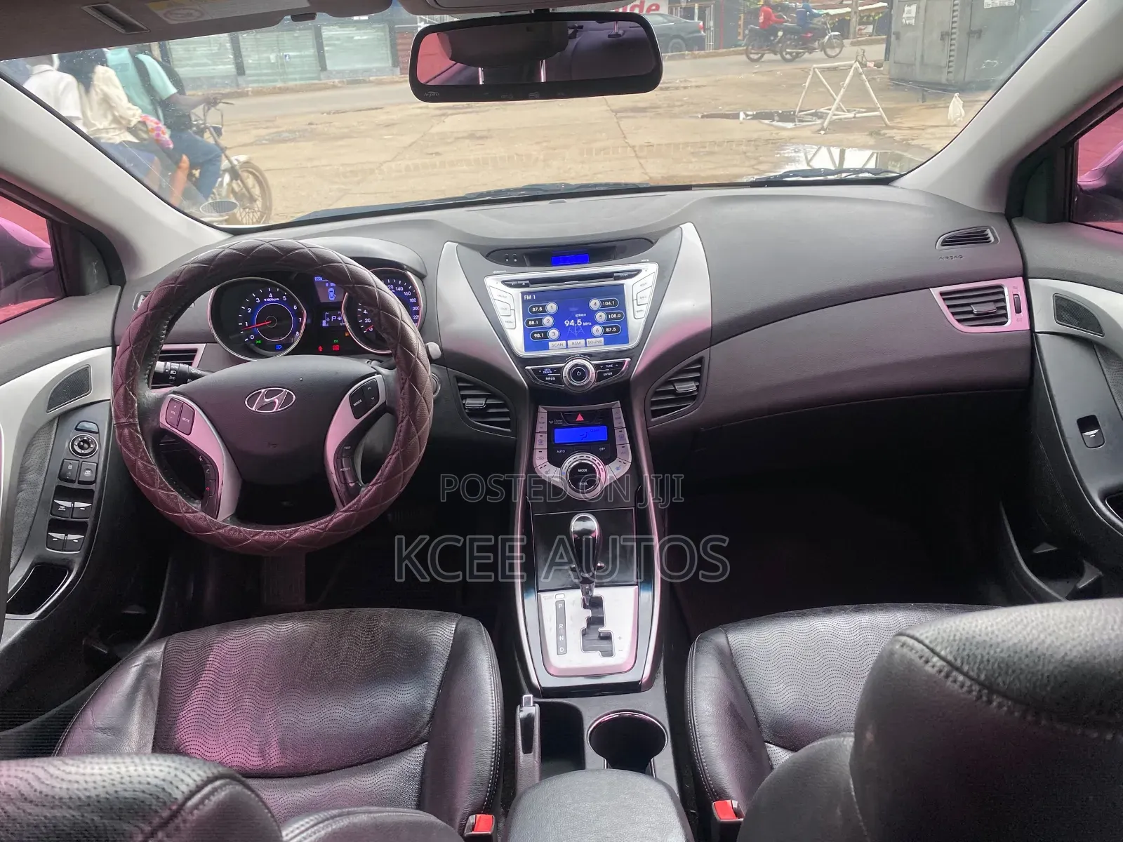 Hyundai Elantra 2012 Silver
