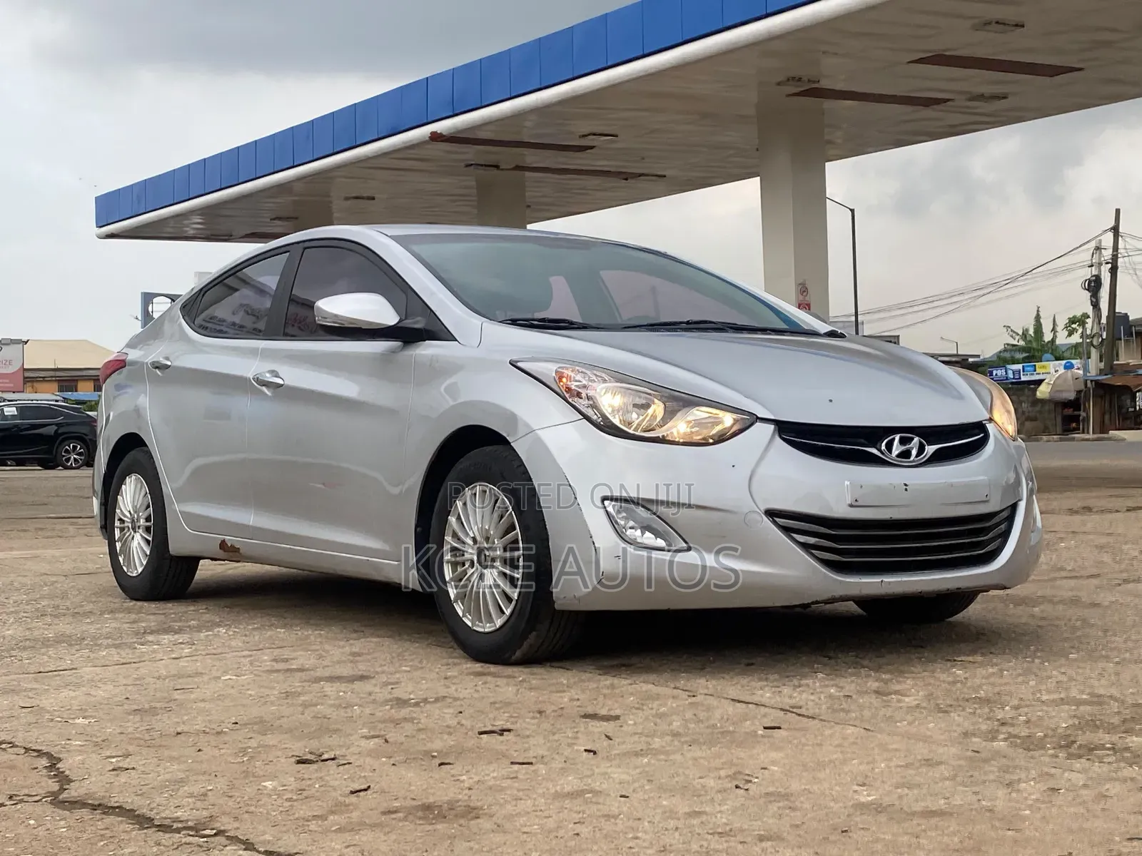 Hyundai Elantra 2012 Silver