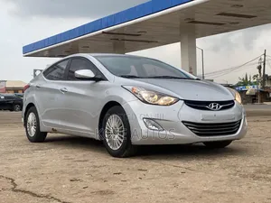 Hyundai Elantra 2012 Silver
