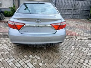 Toyota Camry 2015 Silver