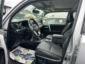 Toyota 4-Runner SR5 4x4 2019 Silver