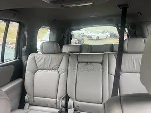 Honda Pilot Touring w/RES/Navi 4WD (3.5L 6cyl 5A) 2011 Gray