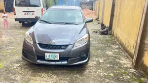 Toyota Matrix 2010 Gray