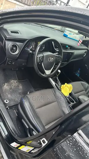 Toyota Corolla 2017 Black