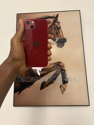 Apple iPhone 13 128 GB Red