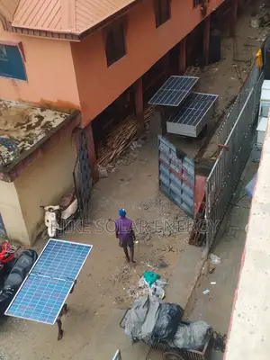 585 Watts High Efficiency Solar Panel