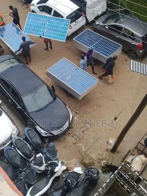 585 Watts High Efficiency Solar Panel