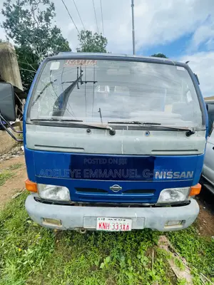 Nissan Cabstar 1999 Blue