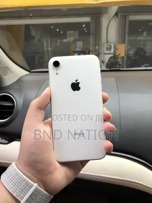 Apple iPhone XR 64 GB White