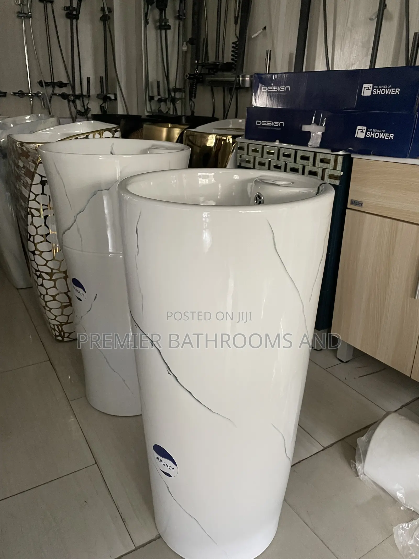 Standing Washing Hands Basin