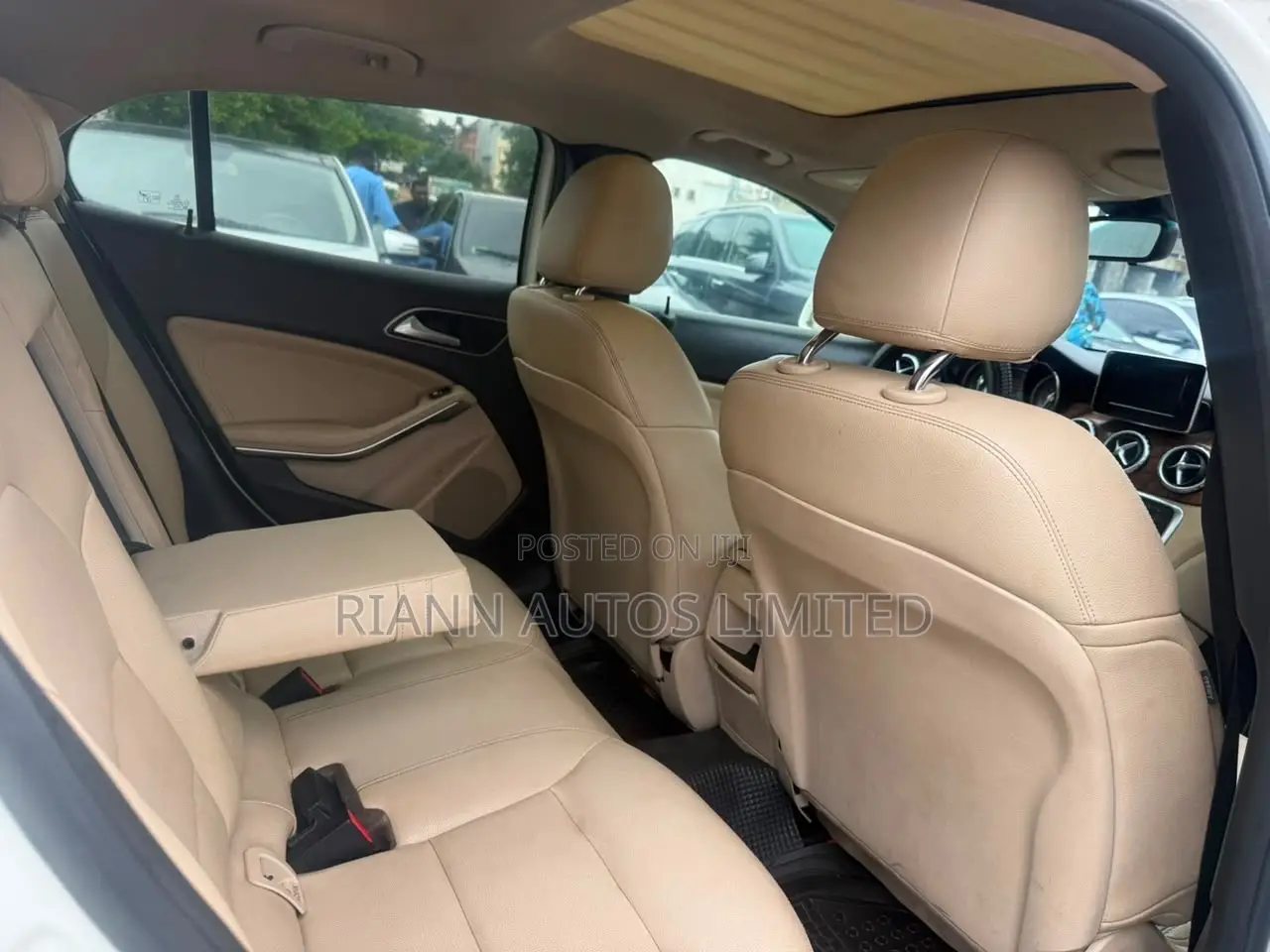 Mercedes-Benz GLA 250 2015 White