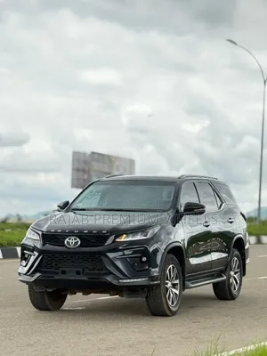 Toyota Fortuner 2019 Black