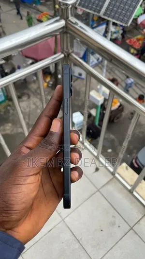 Apple iPhone 15 Plus 128 GB Black