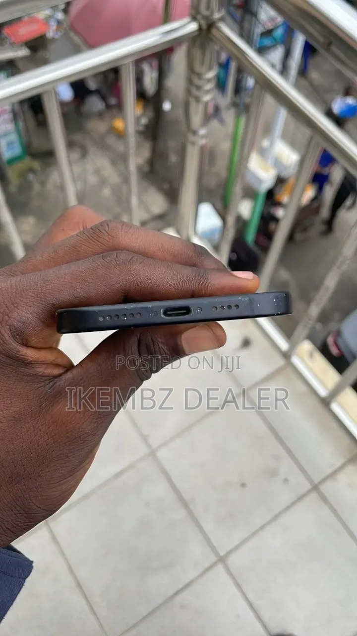 Apple iPhone 15 Plus 128 GB Black