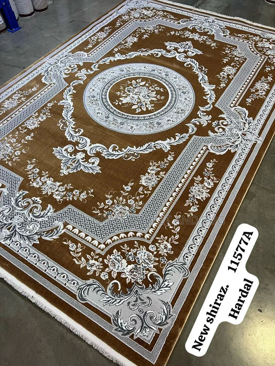Royal Diamond Centre Rug