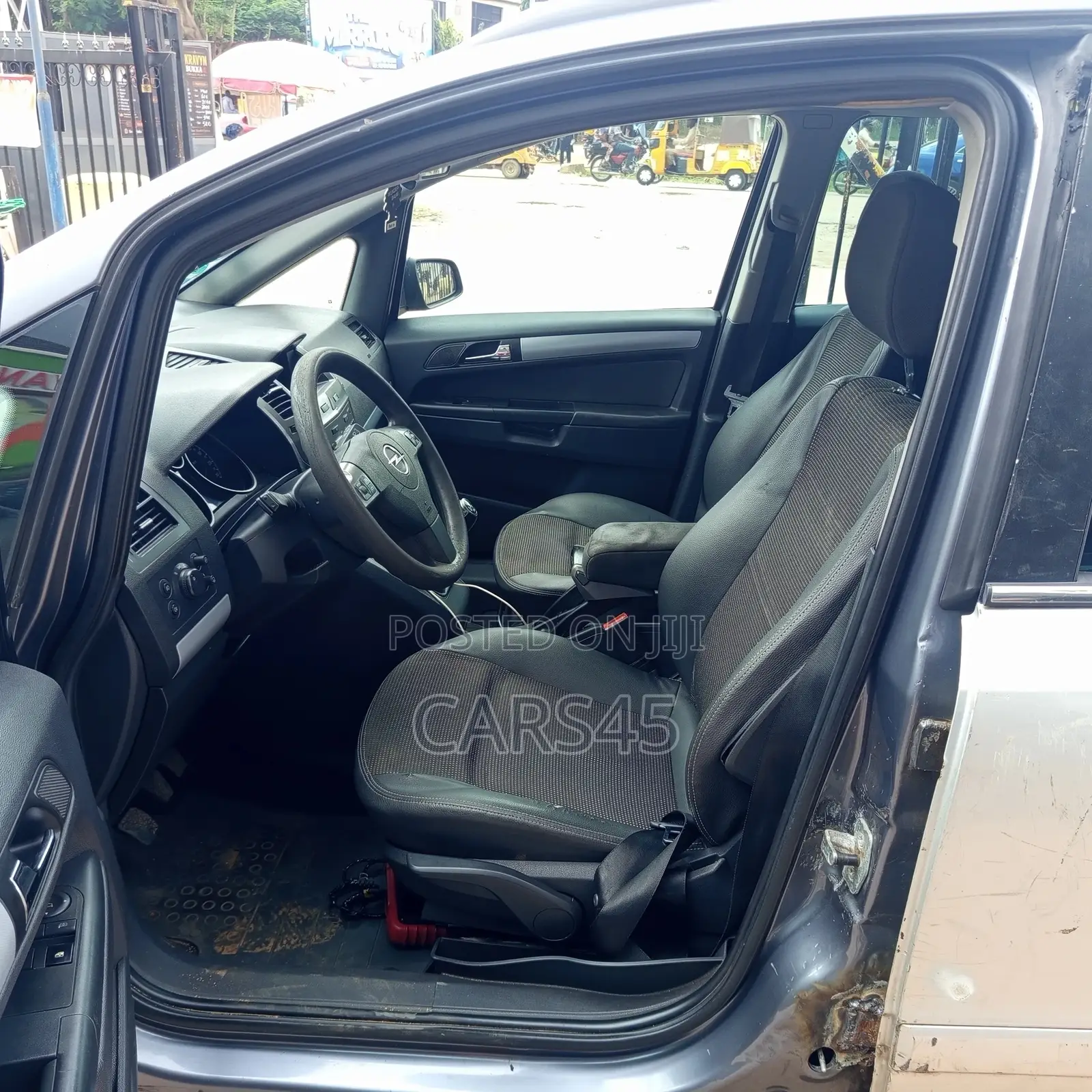Opel Zafira 2016 Gray