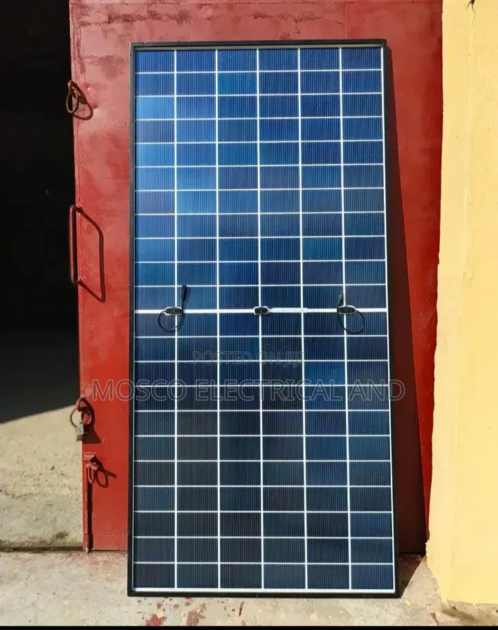 550watts Jinko Solar Panels