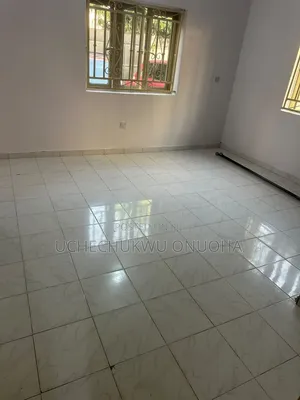 1bdrm Shared Apartment in Lekki Phase 1 for rent