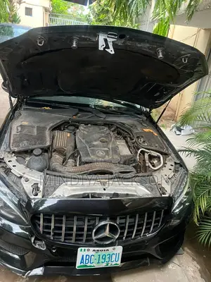 Mercedes-Benz C300 2016 Black
