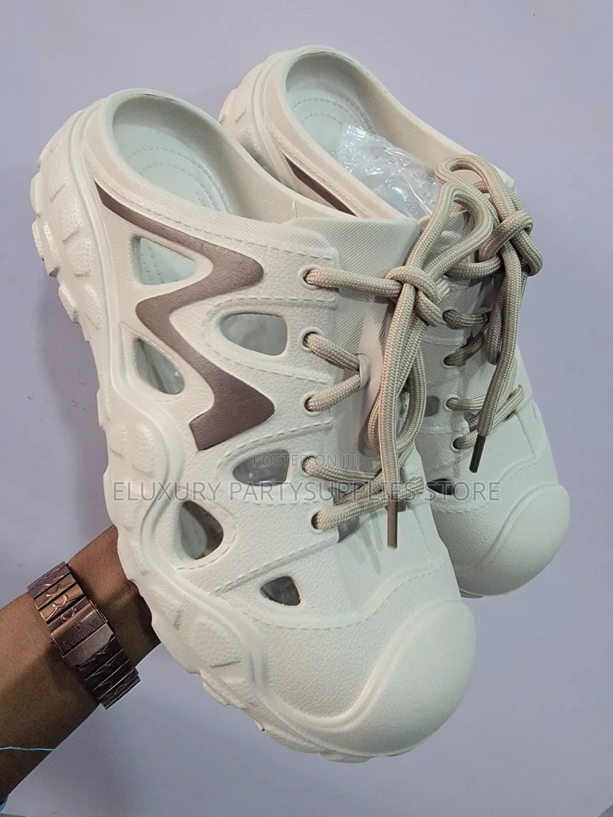 Luxe Sneakers Crocs