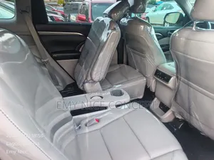 Toyota Highlander Limited 2019 White