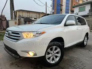 Toyota Highlander SE 3.5L 2WD 2013 White