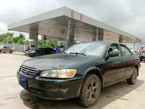 Toyota Camry 2000 Black