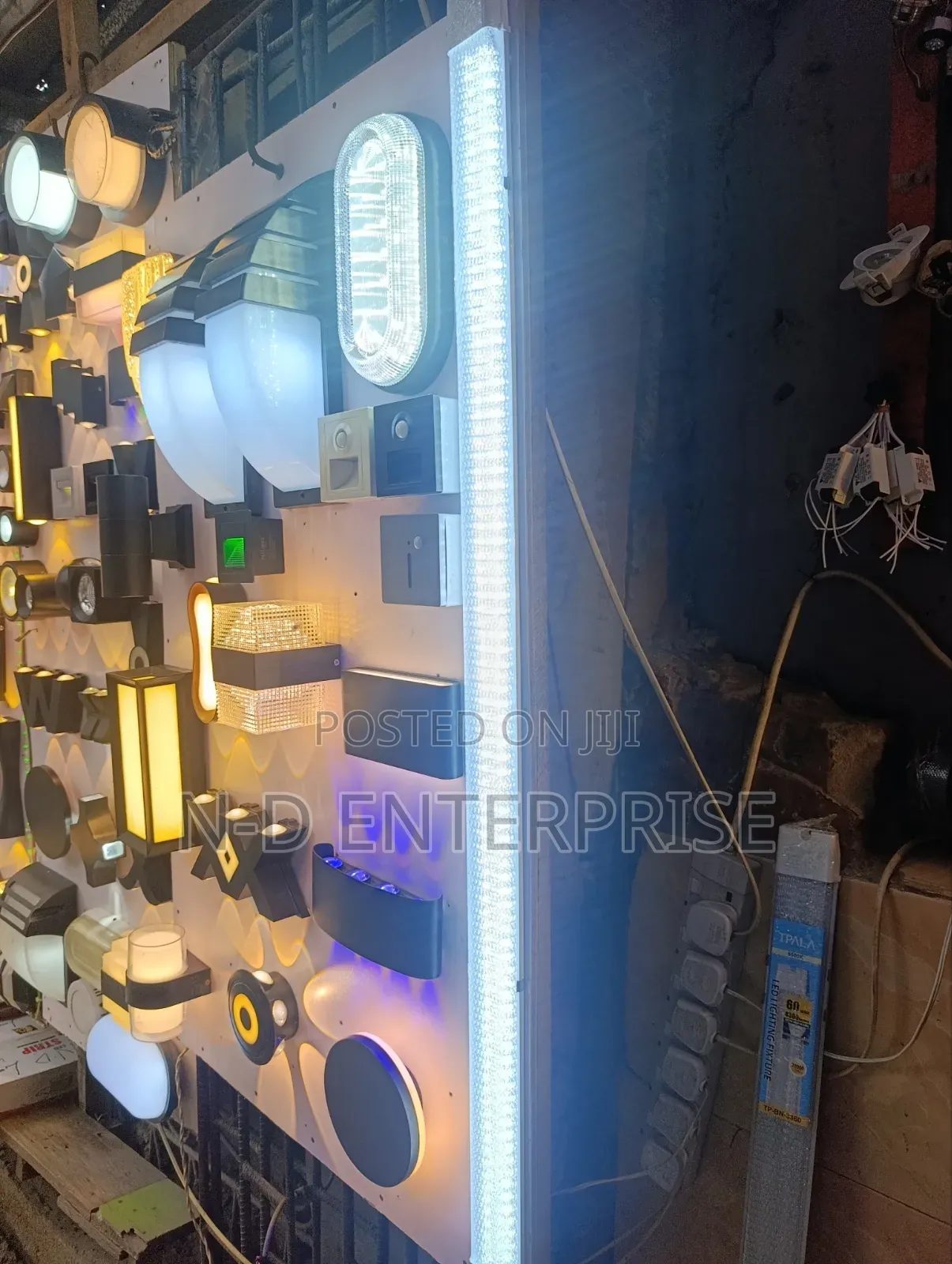 60watt LED Lighting Fixture. 4fth