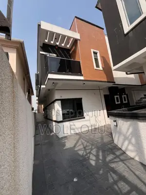 Furnished 4bdrm Duplex in Chevron for sale