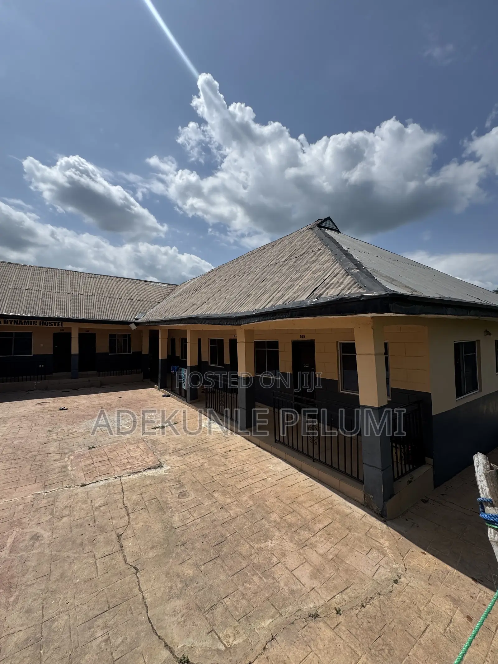 15 Rooms Hostel
