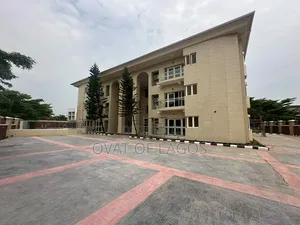 4bdrm Apartment in Banana Island for rent