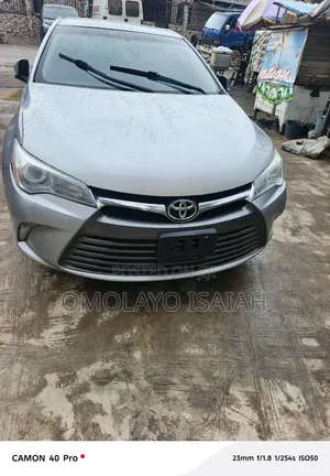 Toyota Camry 2017 Silver
