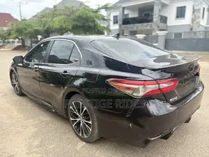 Toyota Camry 2018 Black