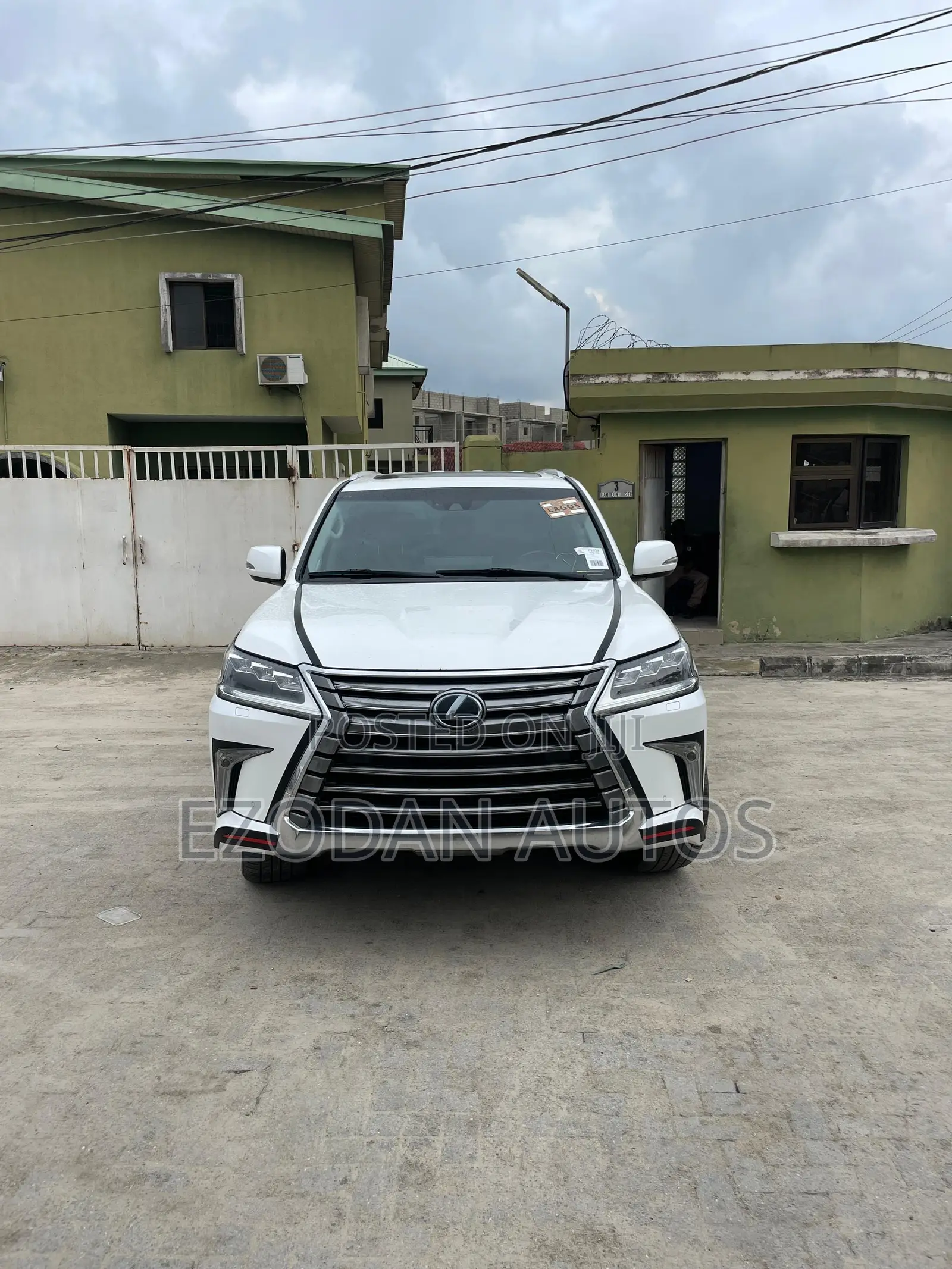 Lexus LX 2016 White