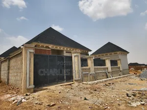 3bdrm Bungalow in Valinton Estate for sale