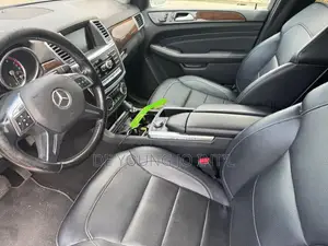 Mercedes-Benz M Class ML350 4MATIC 4dr SUV AWD (3.5L 6cyl 7A) 2014