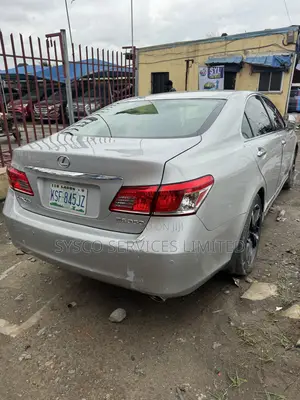 Lexus ES 350 2011 Silver