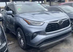 Toyota Highlander Platinum 2022 Blue