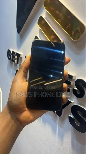 Apple iPhone 11 64 GB Black