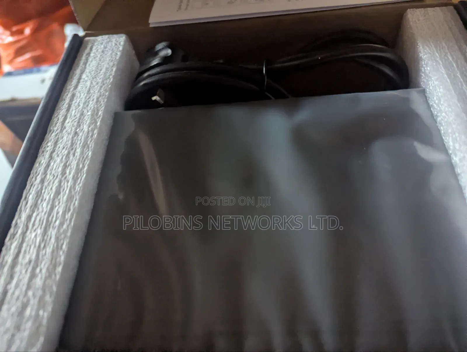 MILLENNALS 8 PORTS 10/100 PoE SWITCH
