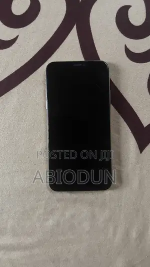 Apple iPhone X 64 GB White
