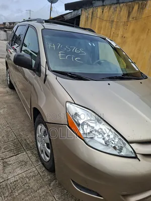 Toyota Sienna 2008 Gold