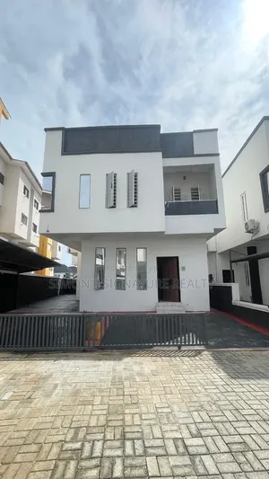 5bdrm Duplex in Chevron for sale
